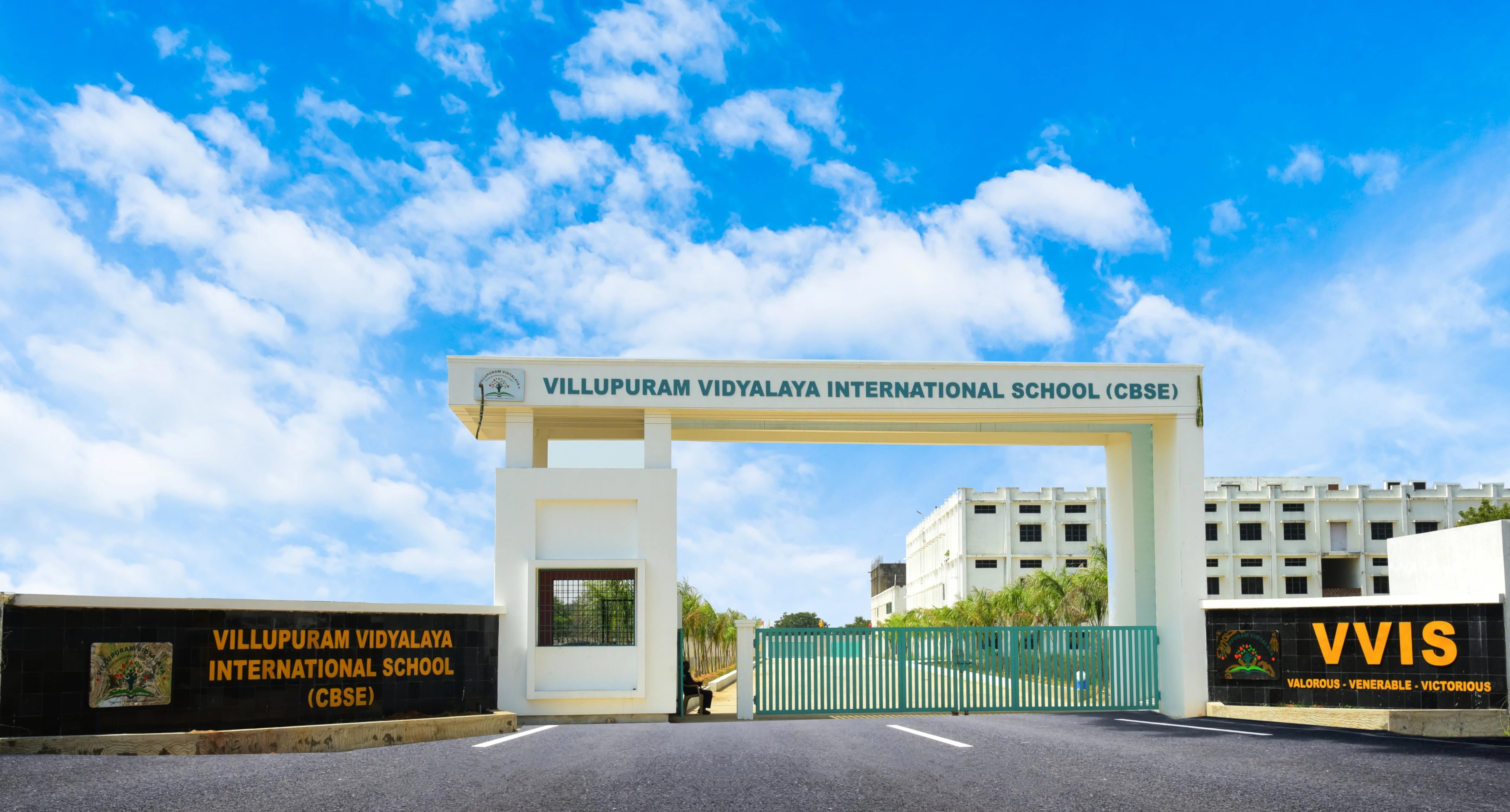 School entrance of Villupuram Vidyalaya lnternational School