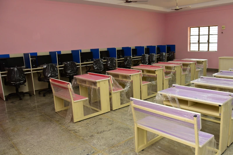 Laboratories of Villupuram Vidyalaya lnternational School